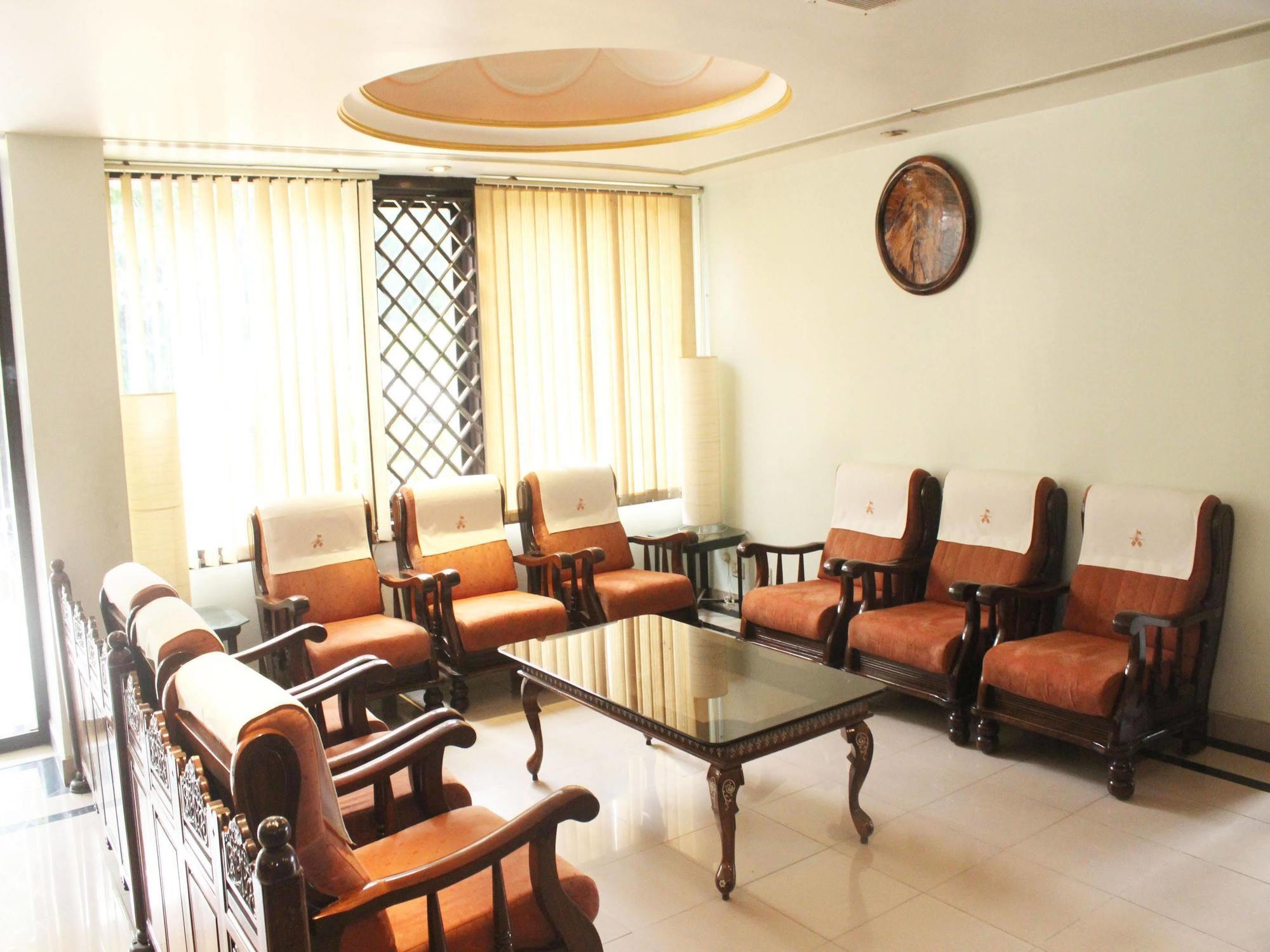 Royal Inn Mysore Exterior photo